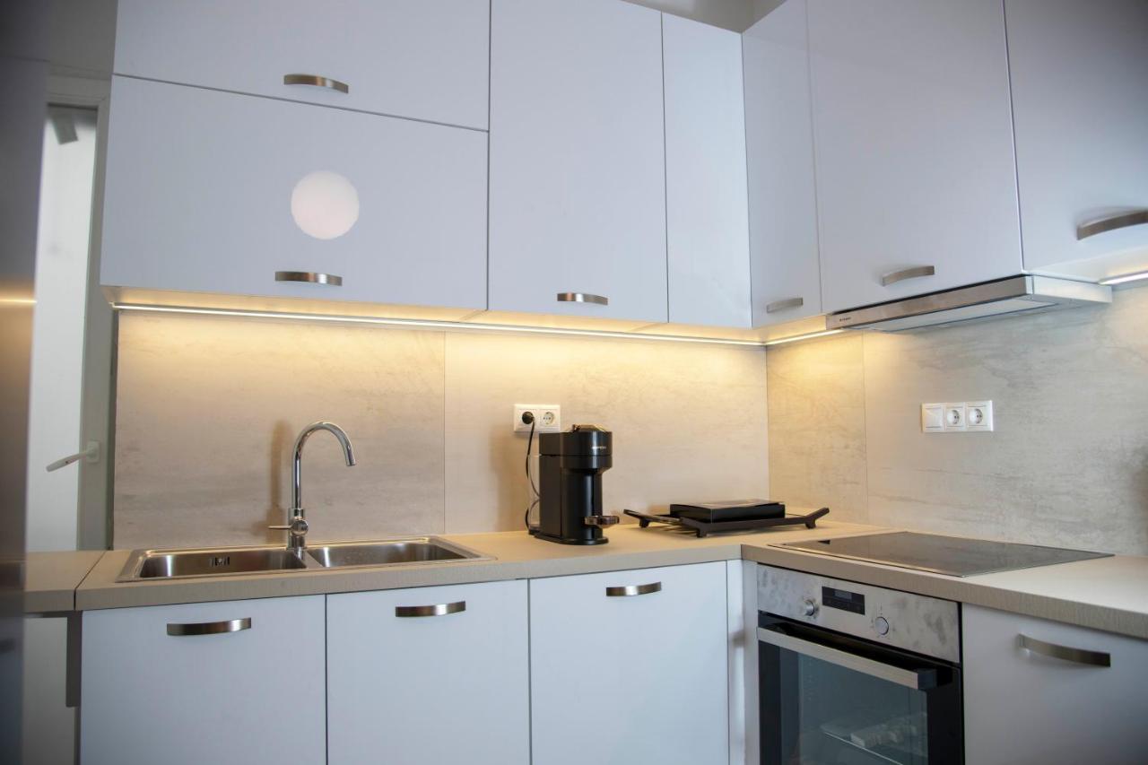 Marianna'S Stylish Brand New Apt In The Heart Of أثينا المظهر الخارجي الصورة