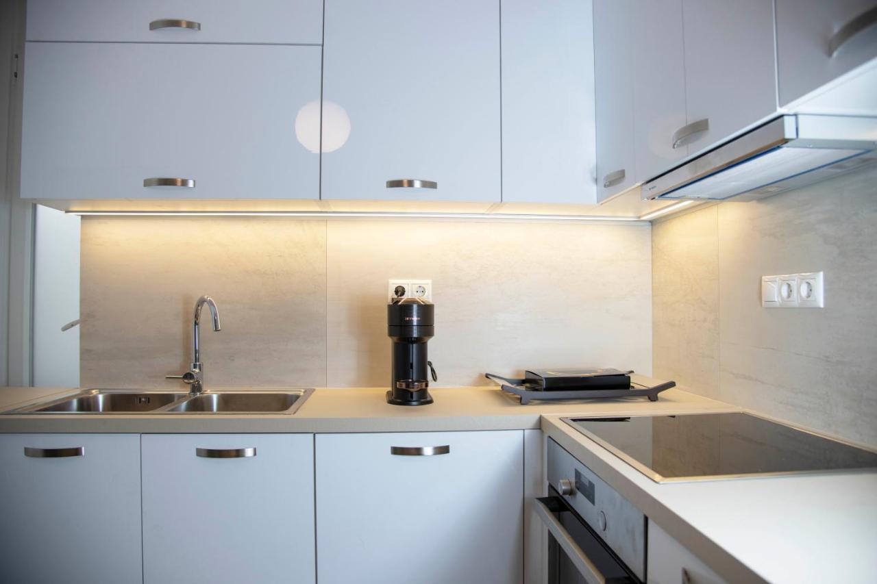 Marianna'S Stylish Brand New Apt In The Heart Of أثينا المظهر الخارجي الصورة